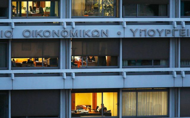 Κανονικά καλούνται να καταβάλλουν την προκαταβολή φόρου οι επιχειρήσεις|Το Taxis δεν έχει ενημερωθεί
