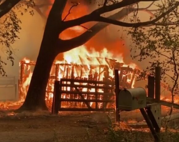 Κόλαση επί γης : «Η κλιματική αλλαγή είναι πραγματικότητα» – «Αν δεν το πιστεύετε, ελάτε στην Καλιφόρνια»