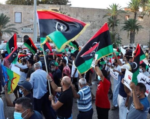 Λιβύη : Ξέσπασε κρίση στη φιλοτουρκική κυβέρνηση Σάρατζ εξαιτίας των διαδηλώσεων