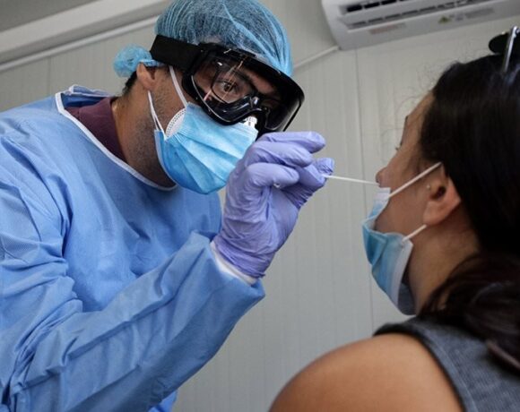 Μια ανάσα από το αρνητικό ρεκόρ τα νέα κρούσματα: 264