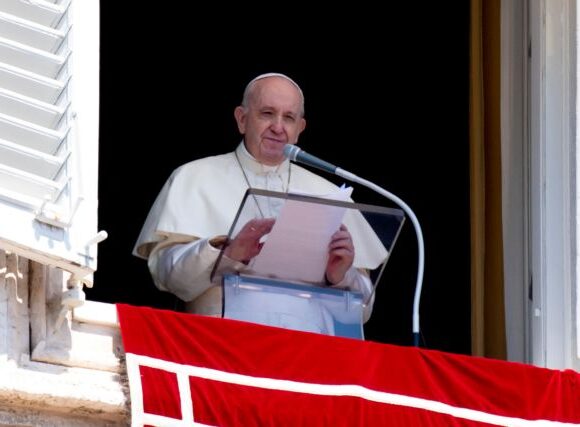 Ο Πάπας Φραγκίσκος ανησυχεί για τις εντάσεις στην Ανατολική Μεσόγειο – Απειλείται η ειρήνη