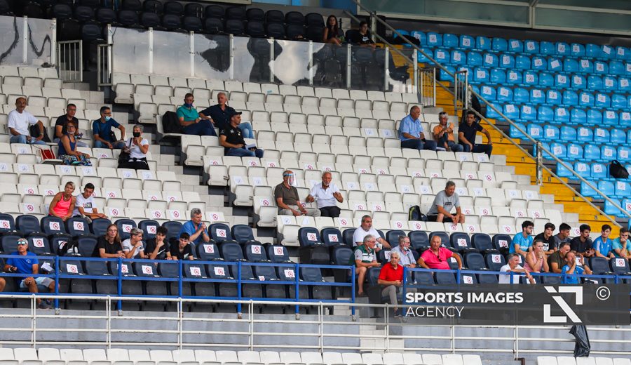 «Παραιτηθείτε όσο είναι καιρός»