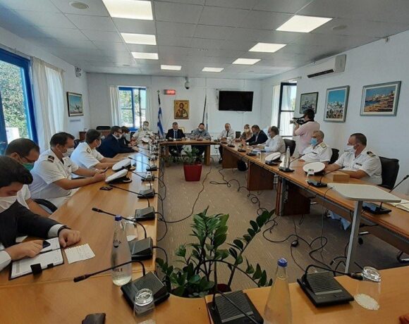 Πλακιωτάκης από Πάρο: Δρομολογούμε την ανέλκυση του «Εξπρές Σάμινα»