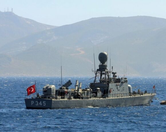 Προκαλεί η Τουρκία με νέα Navtex για ασκήσεις νότια της Κρήτης