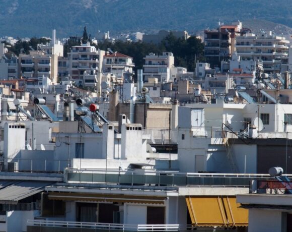 Πώς θα αποφύγετε τα πρόστιμα για τα «κρυμμένα» τετραγωνικά