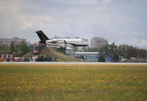 Ρωσία: Εντόπισαν χημική βιομηχανική ουσία στον Ναβάλνι – «Πόλεμος» για τη μεταφορά του στη Γερμανία