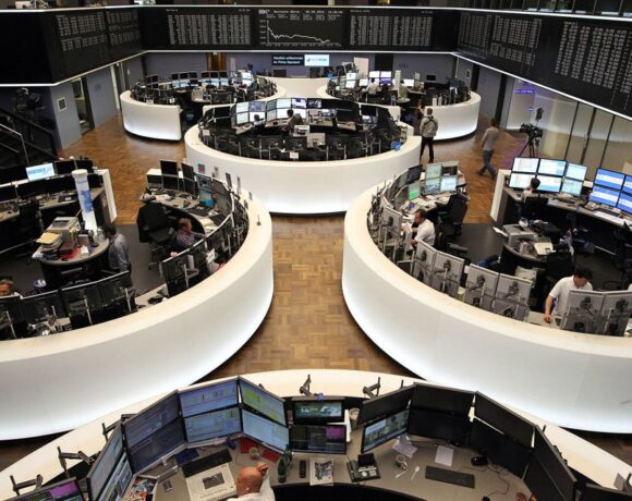 Σε ευφορία οι Ευρωπαίοι επενδυτές, ράλι τα χρηματιστήρια