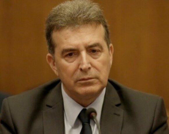 Στο Κέντρο Επιχειρήσεων της Πυροσβεστικής ο Χρυσοχοΐδης για την Εύβοια