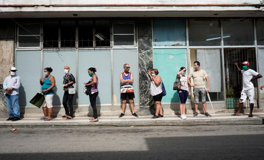 Συναγερμός στην Κούβα : Θλιβερό ρεκόρ νέων κρουσμάτων – Αναζωπυρώθηκε η εξάπλωση
