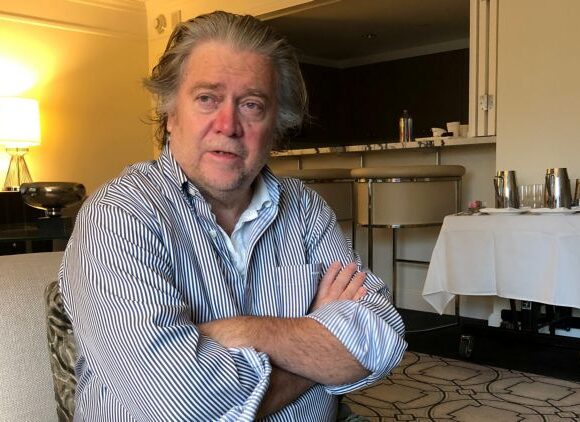 Συνελήφθη για απάτη εκατομμυρίων ο πρώην συνεργάτης του Τραμπ, Στιβ Μπάνον