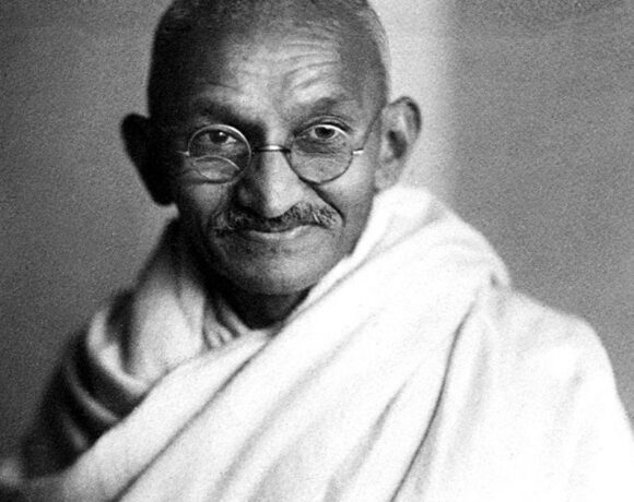 Τιμή ρεκόρ για τα γυαλιά του Μαχάτμα Γκάντι σε δημοπρασία