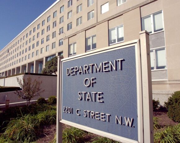 Το Στέιτ Ντιπάρτμεντ εξέδωσε ταξιδιωτική οδηγία για την Ελλάδα