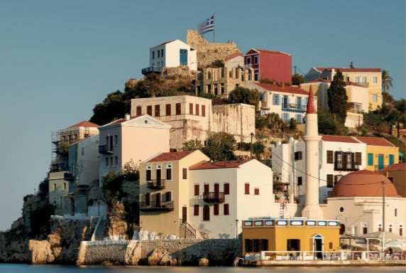 Το Mega προσφέρει τάμπλετ και βιβλία στους μαθητές του Καστελλόριζου