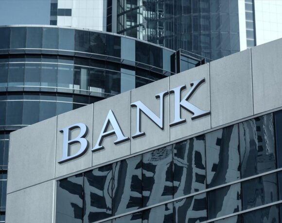 Τράπεζες: «100άρι» για ρυθμίσεις δανείων του προγράμματος – γέφυρα