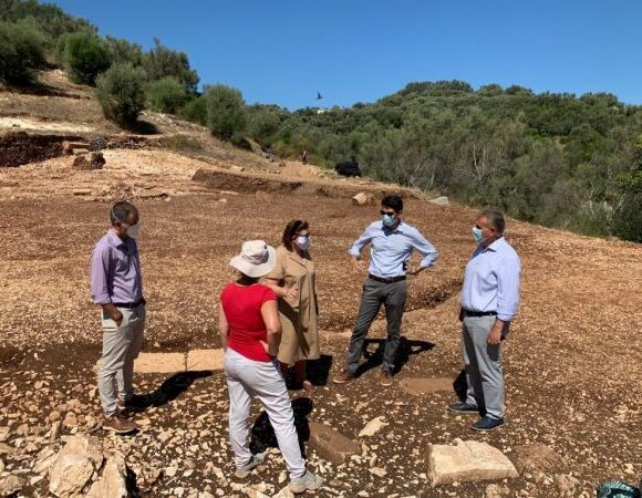 Τριήμερη επίσκεψη Μενδώνη στη Λευκάδα – Αυτοψία στο κάστρο της Αγίας Μαύρας και στο Αρχαίο Θέατρο