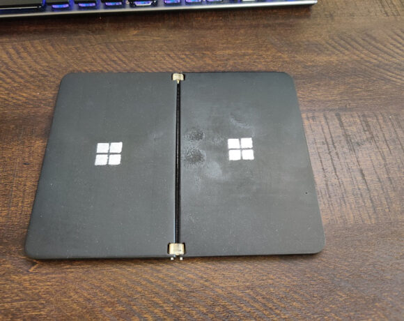 Χρήστης δημιούργησε ένα Surface Duo μέσω 3d εκτυπωτή