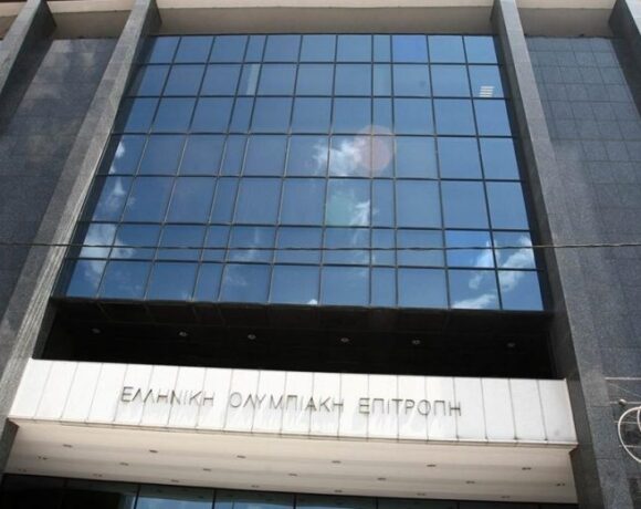 Ψήφισμα της ΕΟΕ για το αθλητικό νομοσχέδιο με αποστάσεις από Κούβελο