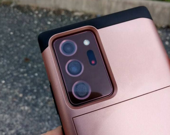 Galaxy Note 20: Η κάμερα μαζεύει υγρασία στο εσωτερικό της, αλλά η Samsung λέει πως είναι φυσιολογικό