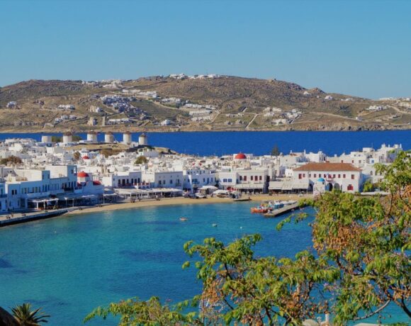 Greece Suspends Building Permits Outside Planning Zones On Mykonos And Santorini