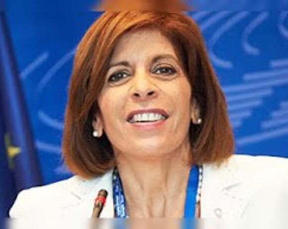 H Ευρωπαϊκή Επιτροπή εγκρίνει 2,5 εκατ