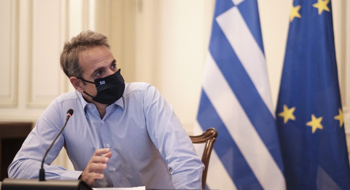 Pm Mitsotakis Promises Free Covid 19 Vaccine To Greeks Once Available