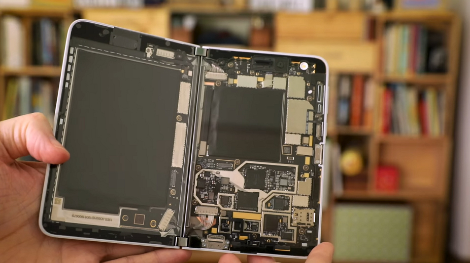 Surface Duo: Μία ματιά στο εσωτερικό της συσκευής