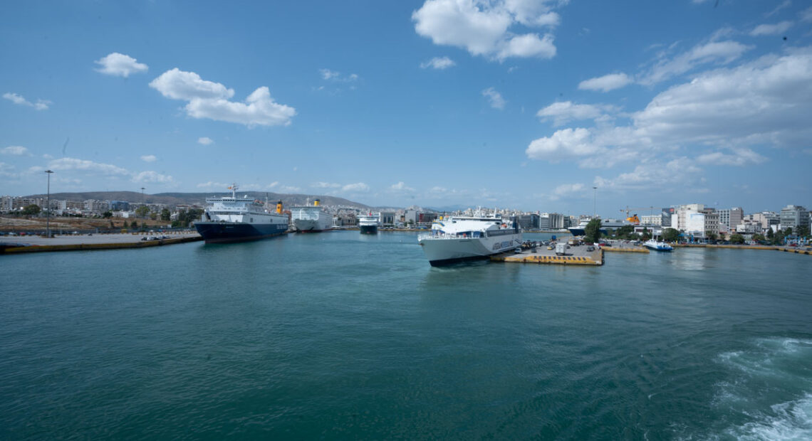 24 Hour Ferry Strike At Piraeus Port On Thursday