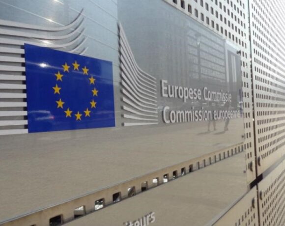 ΄Υφεση 9% φέτος και ανάπτυξη 6% το 2021 προβλέπουν οι Βρυξέλλες