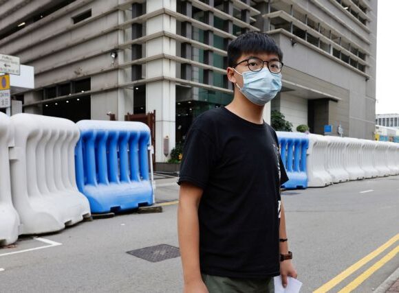 Βρετανία : Βαθύτατη ανησυχία για τη σύλληψη του ακτιβιστή Τζόσουα Γουόνγκ στο Χονγκ Κονγκ