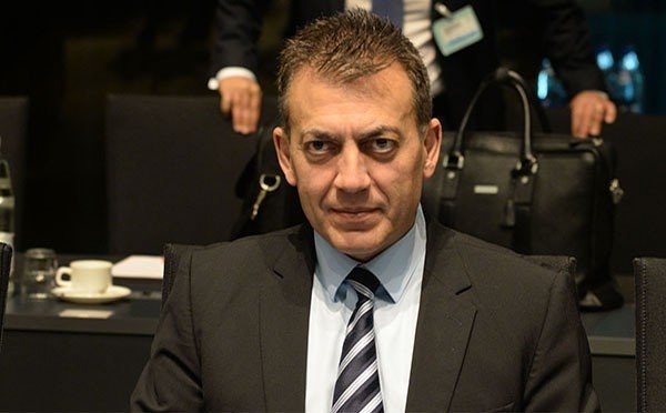 Βρούτσης: Αμετάβλητα σύμβαση εργασίας και μισθός για όσους εργαστούν με τηλεργασία