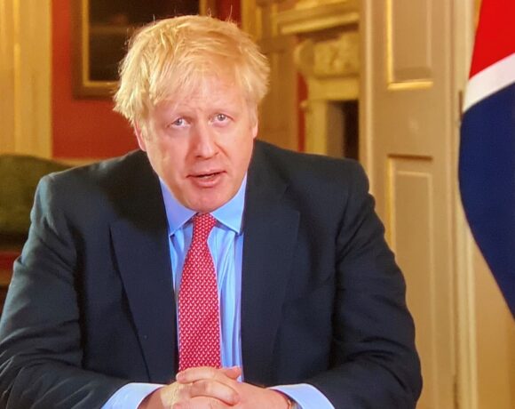 Γιατί ο «άτακτος Μπόρις» επαναφέρει το «άτακτο Brexit»