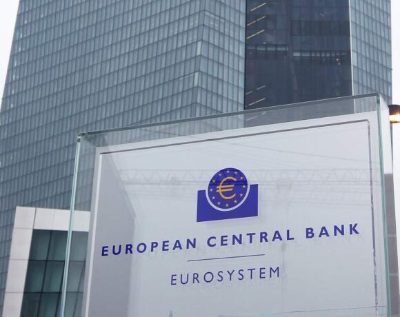 ΕΚΤ: Σχέδια για την πώληση «κόκκινων» δανείων σε πλατφόρμα σαν της Amazon