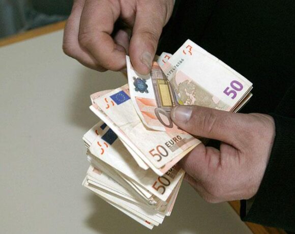Επίδομα 534 ευρώ: Νέα πληρωμή σήμερα – Ποιοι είναι οι δικαιούχοι