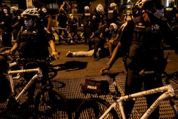 ΗΠΑ : Σχεδιασμοί ακόμη και για χρήση πολεμικού εξοπλισμού κατά διαδηλωτών από την αστυνομία