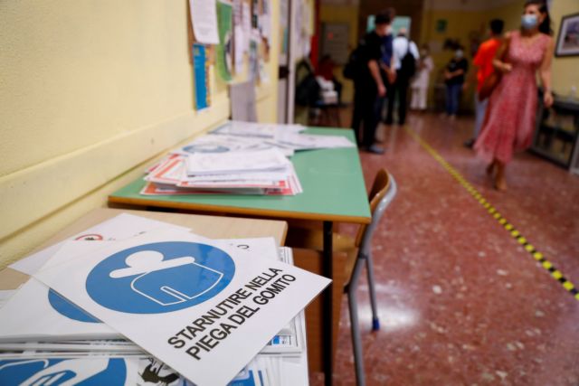 Ιταλία : Χιλιάδες μαθητές στους δρόμους κατά της εκπαιδευτικής πολιτικής εν μέσω κοροναϊού