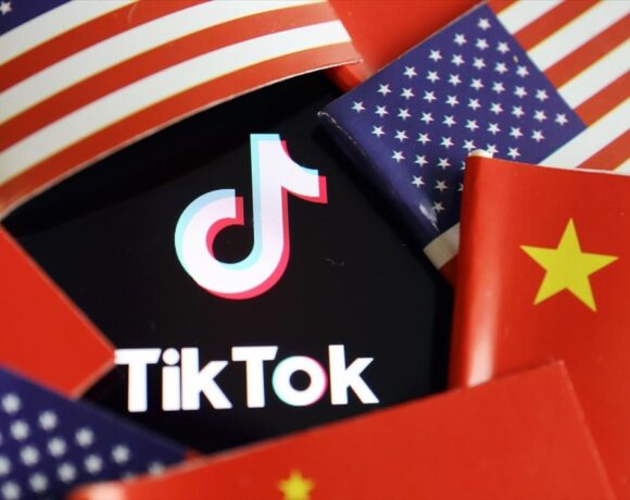 Κίνα: Προτιμάει να κλείσει το Tiktok στις ΗΠΑ, παρά να πουληθεί σε άλλη εταιρεία