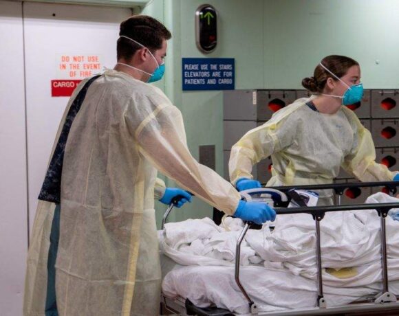 Κορωνοϊός: Σχεδόν 300 οι νοσηλευόμενοι με Covid 19 στα νοσοκομεία αναφοράς