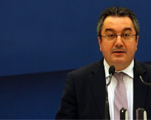 Μόσιαλος: Τι ξέρουμε για το ρωσικό εμβόλιο του κορωνοϊού