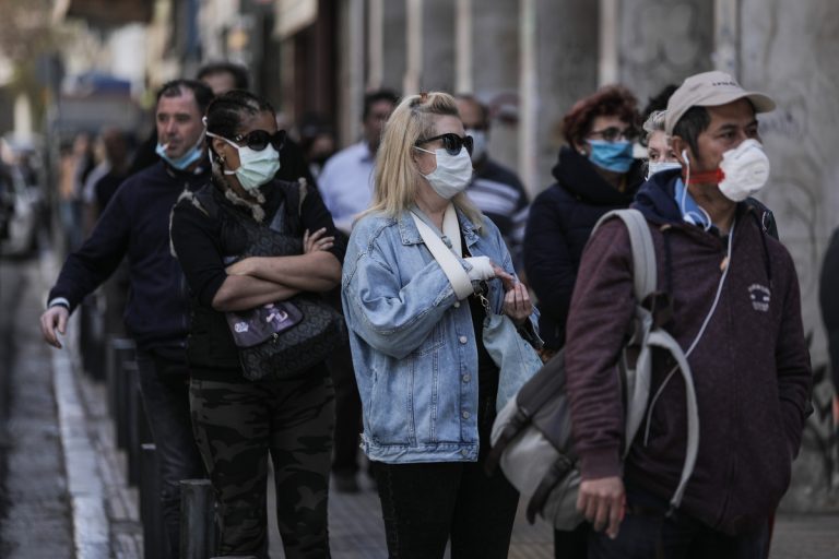 Οι 11 περιοχές με την υποχρεωτική χρήση μάσκας και σε εξωτερικούς χώρους