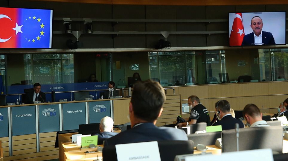 Προκλητικό παραλήρημα Τσαβούσογλου ενώπιον Ευρωβουλευτών: Απειλές και πυρά κατά Ελλάδας, Γαλλίας και Κύπρου