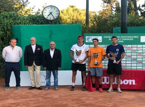 Πρωταθλητές Θάνος και Σακελαρίδη