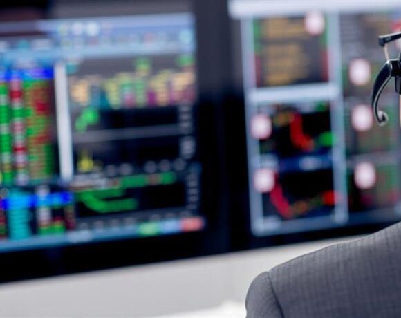 Ράλι 2% στις ευρωαγορές με ώθηση από Wall