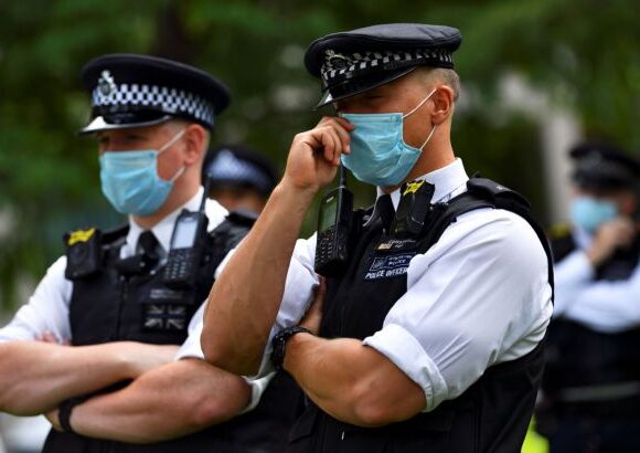 Συναγερμός στο Λονδίνο: Συνελήφθη ένας ύποπτος για αποστολή δέματος με εκρηκτικό μηχανισμό