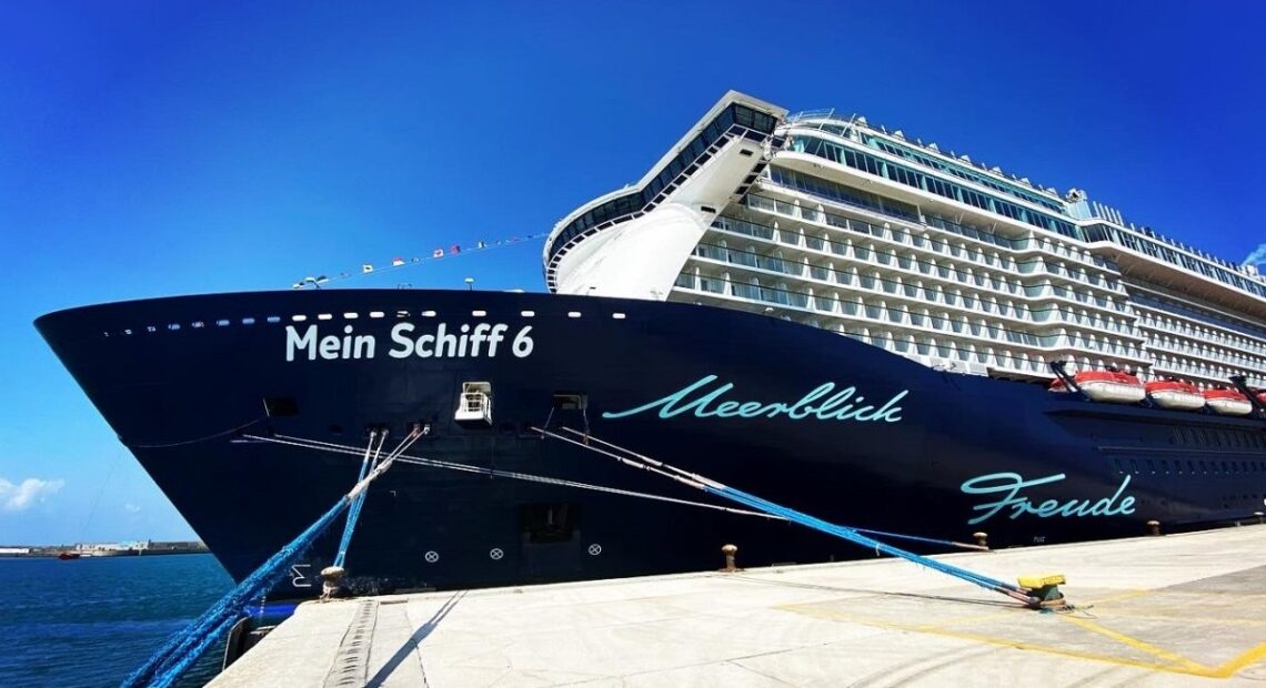 Covid 19 Cases On Tui Cruise Ship In Greece Create Confusion