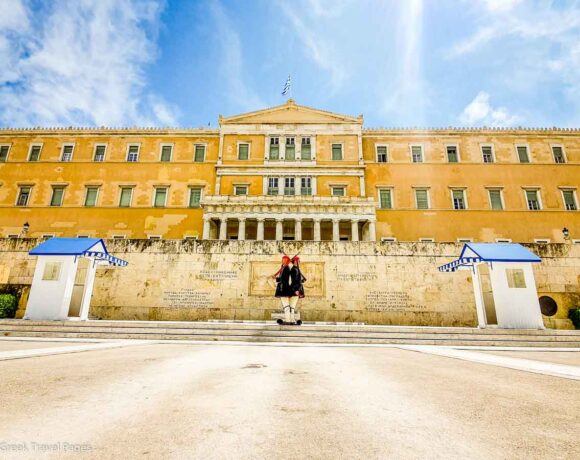 Covid 19: Health Expert Gives 3 Scenarios For Greece