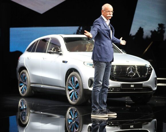 Daimler: Μένει «ακέφαλη», ο νέος πρόεδρος δεν αναλαμβάνει τα καθήκοντά του