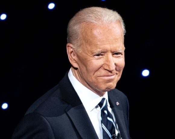 O Μπάιντεν τρολάρει τον Τραμπ επιδοκιμάζοντας δήλωσή του