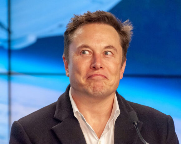 O Elon Musk είναι πλέον ο τρίτος πλουσιότερος άνθρωπος στον κόσμο