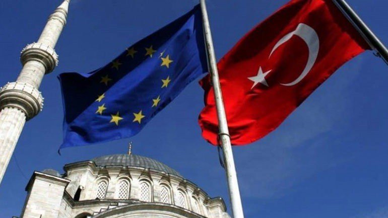 Bloomberg: Η Τουρκία κλιμακώνει την ένταση με την Ευρώπη