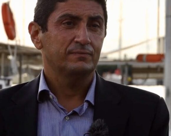 Αυγενάκης: «Μπροστά στη βόλεψη των λίγων, διάλεξα το συμφέρον των πολλών» (video)